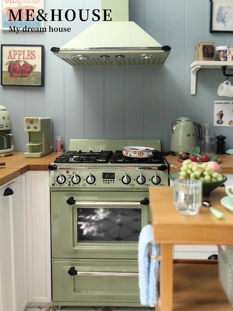 Small Appliances - موقد معدني لبيت الدمية ، موديل